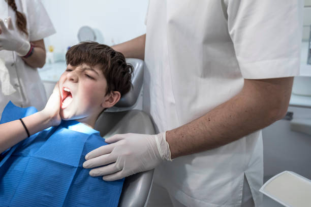 Best Emergency Tooth Extraction in Deenwood, GA